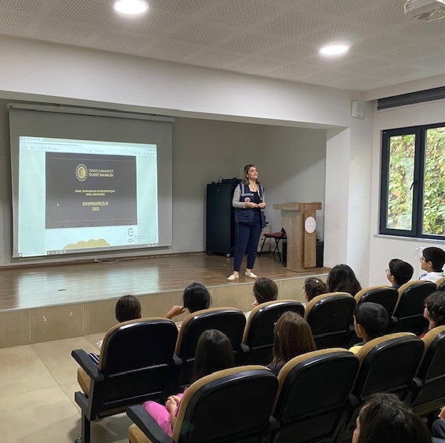 ÖĞRENCİLERE KOOPERATİFÇİLİK EĞİTİMİ VERİLDİ!