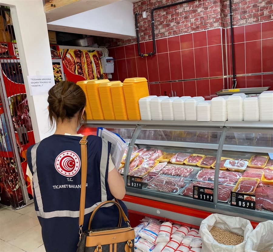TİCARET BAKANLIĞI'NDAN TUNCELİ'DE KASAPLARA SIKI DENETİM: 12 İŞLETME HAKKINDA TUTANAK TUTULDU