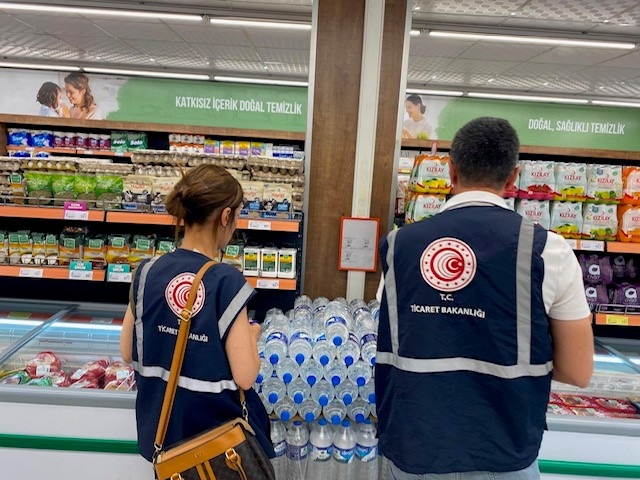 TİCARET BAKANLIĞI TUNCELİ TİCARET İL MÜDÜRLÜĞÜNDEN SU FİYATLARINA YÖNELİK DENETİM